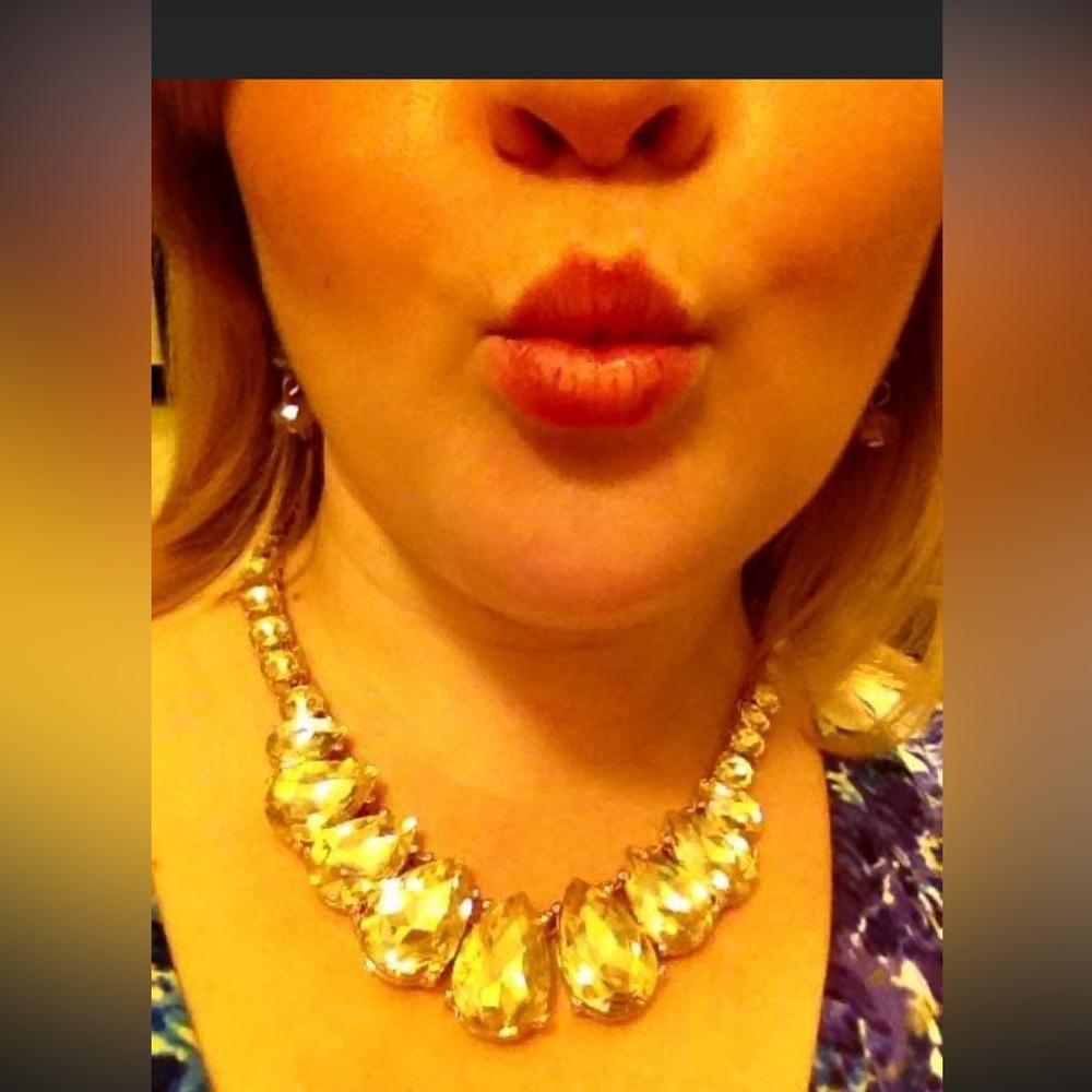 Aldo statement necklace pear shaped rhinestones EUC